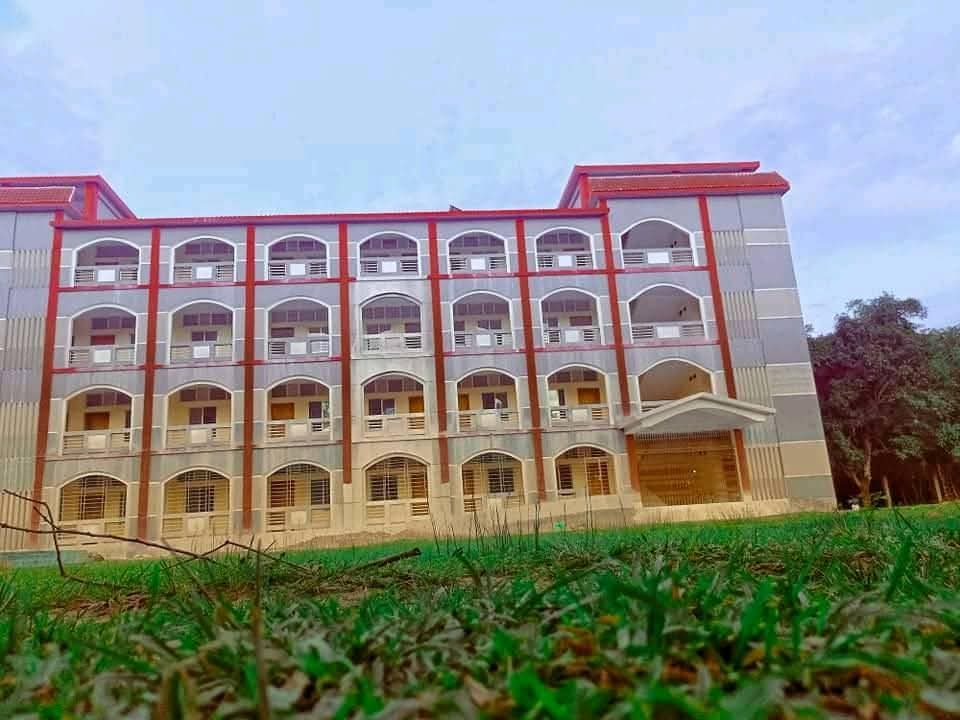 রুস্তমপুর উচ্চ বিদ্যালয়ের প্রধান ভবন, বাঘা, রাজশাহী
